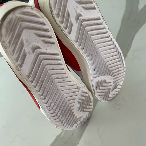 Men’s Nikes - Picture 5 of 6